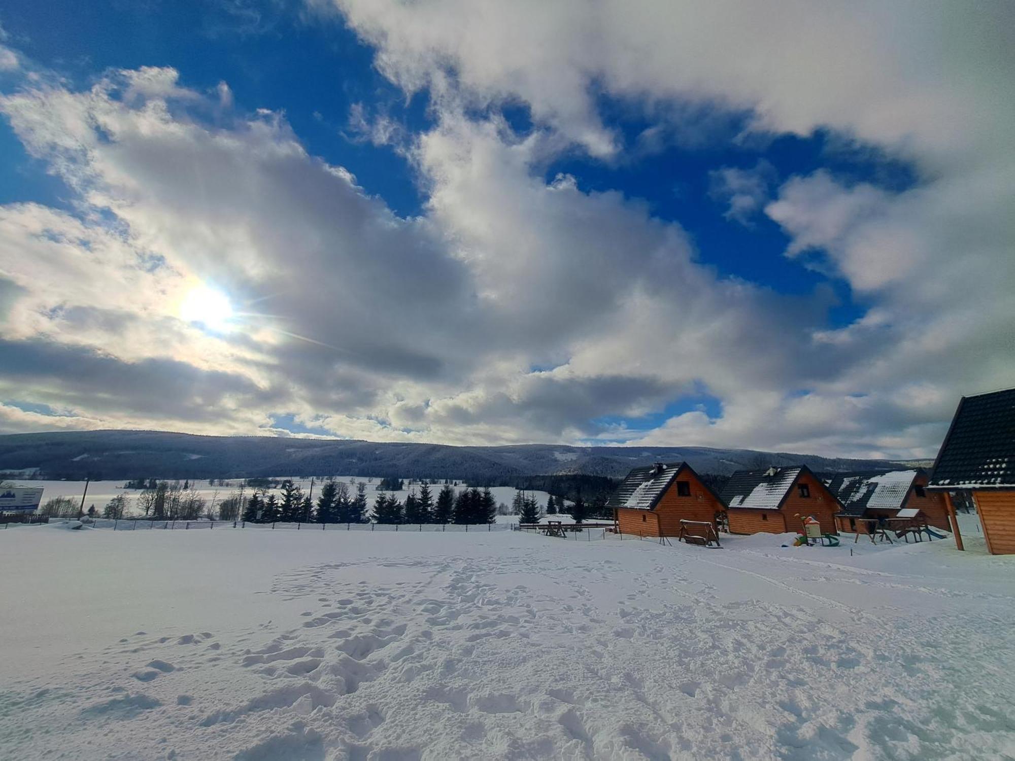 Osada Orlica Klimatyczne Domki Z Widokiem Na Gory I Termalnym Spa Sauna Jacuzzi 4 Km Od Zieleniec Ski Arena Lasowka المظهر الخارجي الصورة